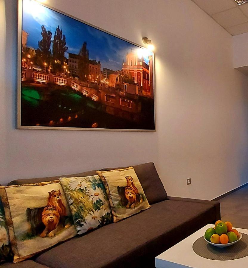 Apartamento Viktor Liubliana Exterior foto