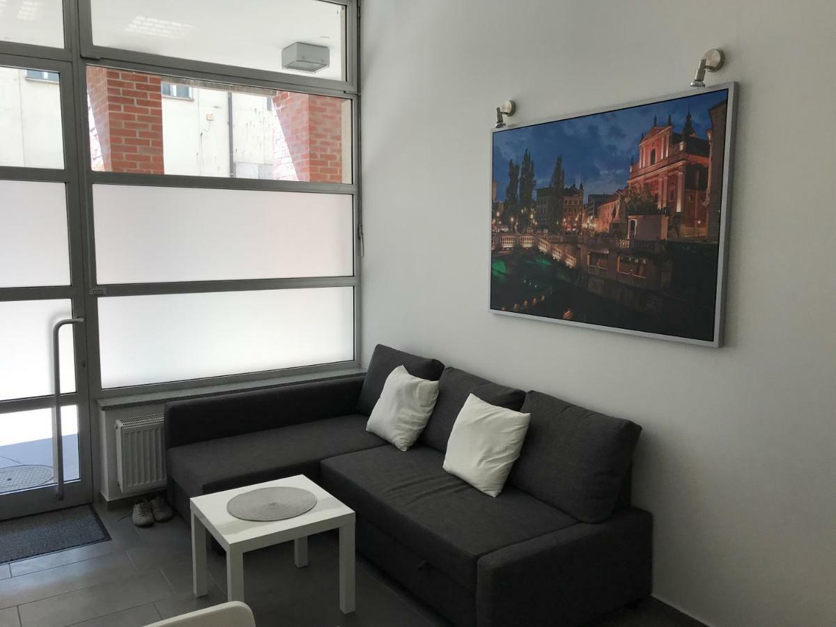 Apartamento Viktor Liubliana Exterior foto